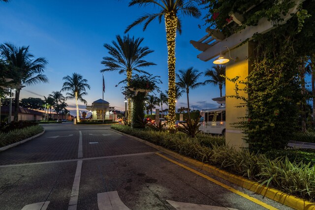 938 Normandy T 938, Delray Beach, FL 33484 - view of road with curbs