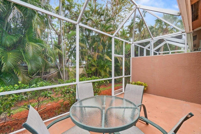 5871 Grand Harbour Cir, Boynton Beach, FL 33437 - sunroom / solarium featuring outdoor dining space