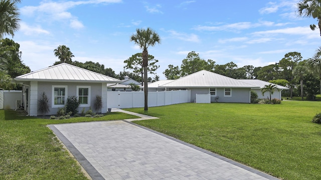 386 NE Ficus Ter, Jensen Beach, FL 34957 - view of yard