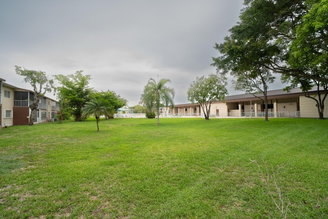 7300 NW 5th Pl Unit 203, Margate, FL 33063 - view of green lawn