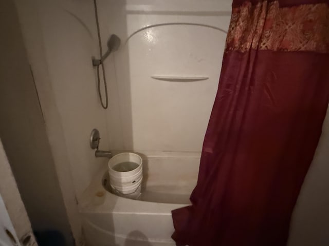 416 SE Calmoso Dr, Port Saint Lucie, FL 34983 - full bathroom with shower / bathtub combination with curtain