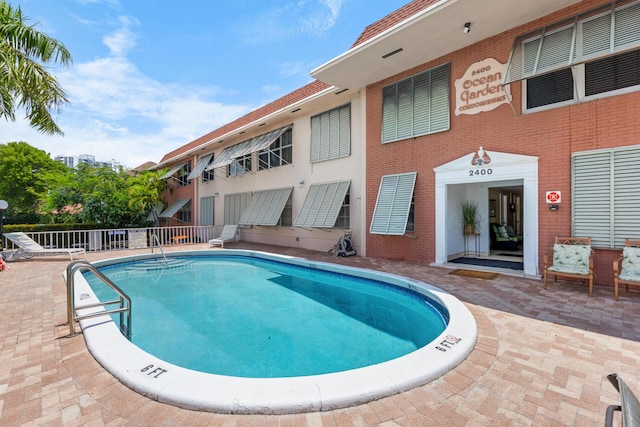 2400 NE 33rd Ave Unit 112, Fort Lauderdale, FL 33305 - view of community pool