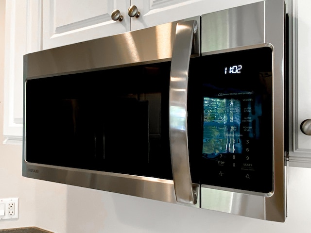 10453 SW Stratton Dr, Port Saint Lucie, FL 34987 - kitchen view of stainless steel microwave