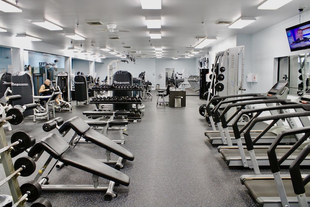 3301 Aruba Way Unit A1, Coconut Creek, FL 33066 - exercise room featuring a ceiling fan