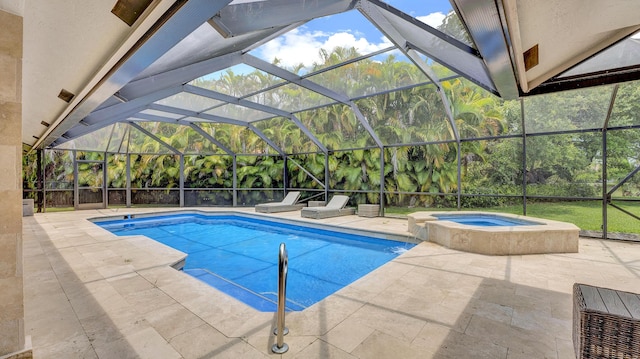 7245 Montrico Dr, Boca Raton, FL 33433 - view of swimming pool featuring a patio, a lanai, and a pool with connected hot tub