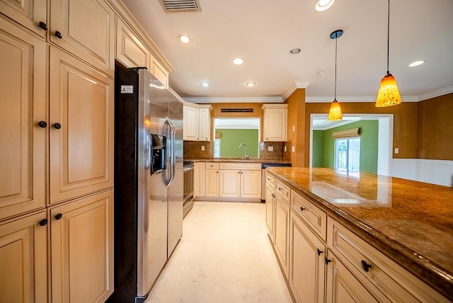 1950 N Conference Dr, Boca Raton, FL 33486 - kitchen featuring stainless steel fridge with ice dispenser, cream cabinets, backsplash, range, and decorative light fixtures