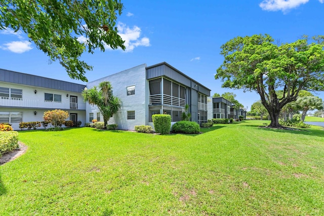 7 Normandy Unit A, Delray Beach, FL 33484 - view of grassy yard