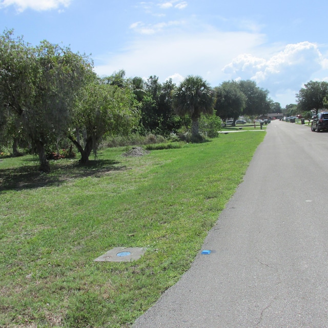 1613 SE Grapeland Ave, Port Saint Lucie, FL 34952