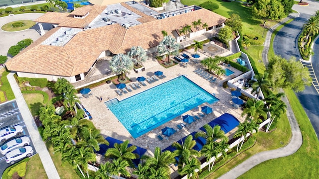7729 Travlers Tree Dr, Boca Raton, FL 33433 - bird's eye view of a pool