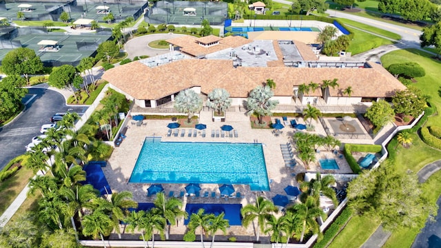 7729 Travlers Tree Dr, Boca Raton, FL 33433 - aerial view of property and surrounding area featuring a pool