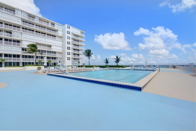 3546 S Ocean Blvd Unit 203, South Palm Beach, FL 33480 - view of swimming pool