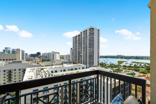 701 S Olive Ave Unit 923, West Palm Beach, FL 33401 - balcony featuring a water view and a view of city