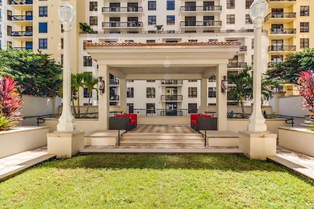 701 S Olive Ave Unit 923, West Palm Beach, FL 33401 - exterior space featuring a yard