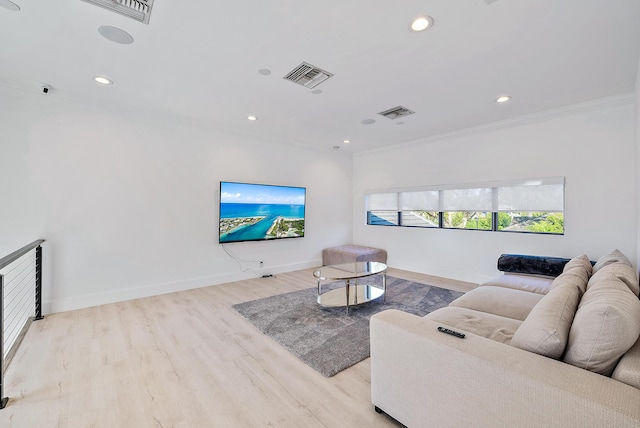 125 Pembroke Dr, Palm Beach Gardens, FL 33418 - living area featuring wood finished floors, recessed lighting, baseboards, and crown molding