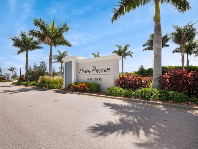10621 SW Morning Glory Dr, Port Saint Lucie, FL 34987 - view of community sign