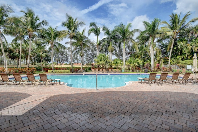 7181 Veneto Dr, Boynton Beach, FL 33437 - community pool with a patio area