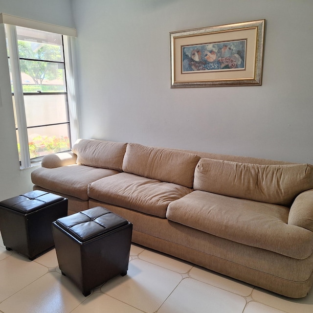 10231 N Circle Lake Dr Unit 101, Boynton Beach, FL 33437 - living area featuring plenty of natural light