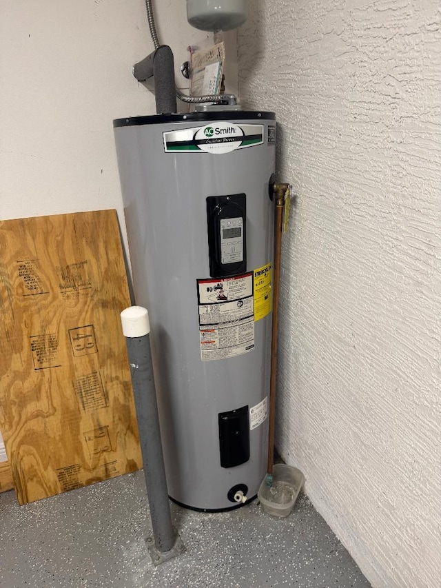 5760 NW Cleburn Dr, Port Saint Lucie, FL 34986 - utilities featuring electric water heater