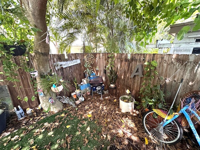5473 E Berry Blossom Way E, West Palm Beach, FL 33415 - view of fenced backyard