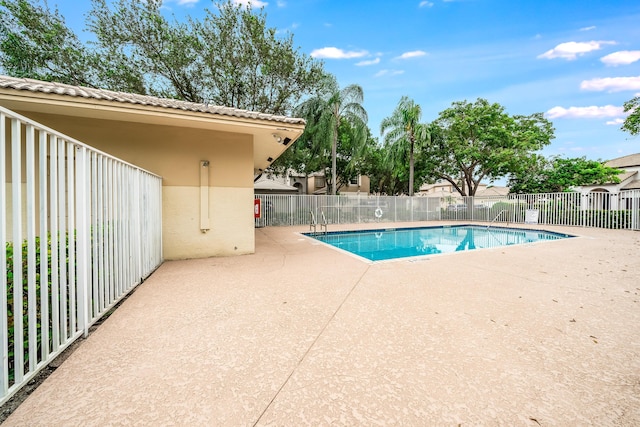 5814 Eagle Cay Ln, Coconut Creek, FL 33073 - community pool with a patio area