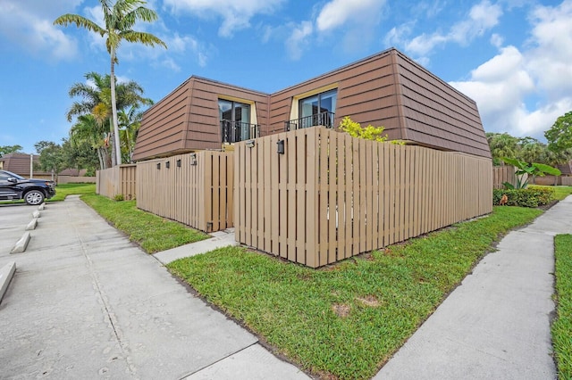 202 2nd Ct, Palm Beach Gardens, FL 33410 - view of home's exterior