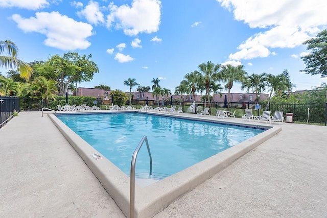 7678 Courtyard Run W, Boca Raton, FL 33433 - view of community pool