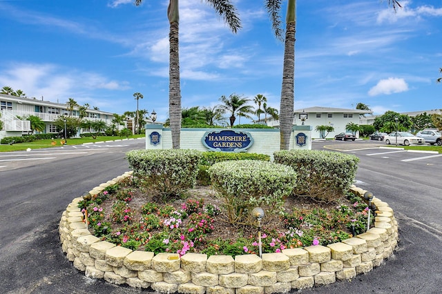2430 S Federal Hwy Unit 10, Boynton Beach, FL 33435 - community sign with uncovered parking