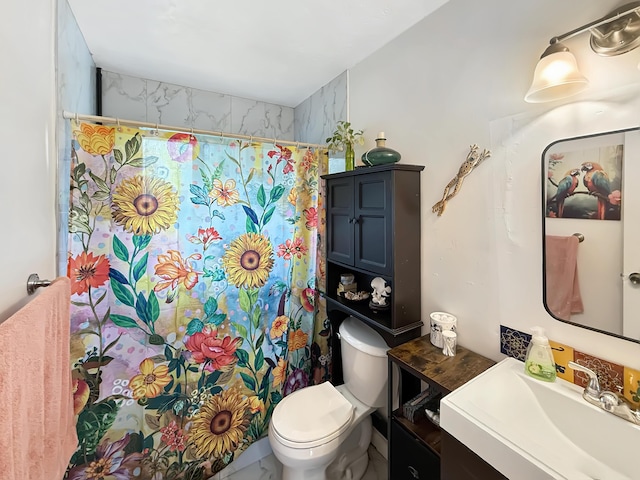 8650 NW 29th St, Sunrise, FL 33322 - full bath with vanity, toilet, and curtained shower
