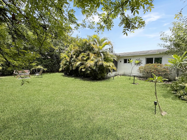8650 NW 29th St, Sunrise, FL 33322 - view of green lawn