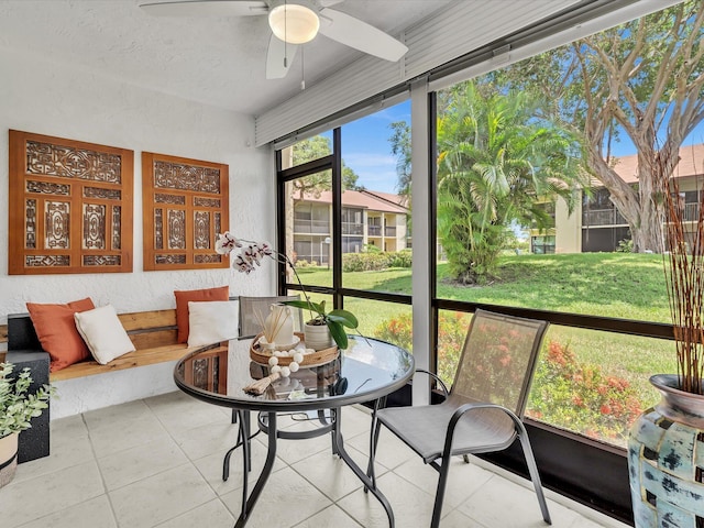 2027 SW 15th St Unit 177, Deerfield Beach, FL 33442 - sunroom / solarium featuring a ceiling fan