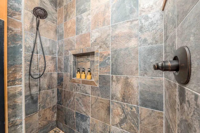 2550 SE Calais St, Port Saint Lucie, FL 34952 - bathroom view of tiled shower