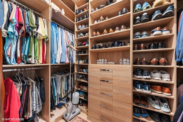 8533 N Native Dancer Rd, Palm Beach Gardens, FL 33418 - view of spacious closet