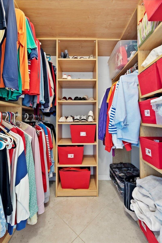 1009 N Ocean Blvd Unit 510, Pompano Beach, FL 33062 - view of walk in closet