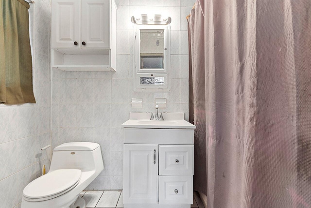 1045 NW 47th Ter, Miami, FL 33127 - full bathroom featuring vanity, tile walls, toilet, and curtained shower