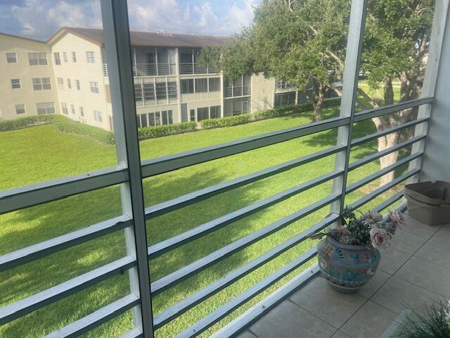 577 Mansfield N N Unit 577, Boca Raton, FL 33434 - view of balcony