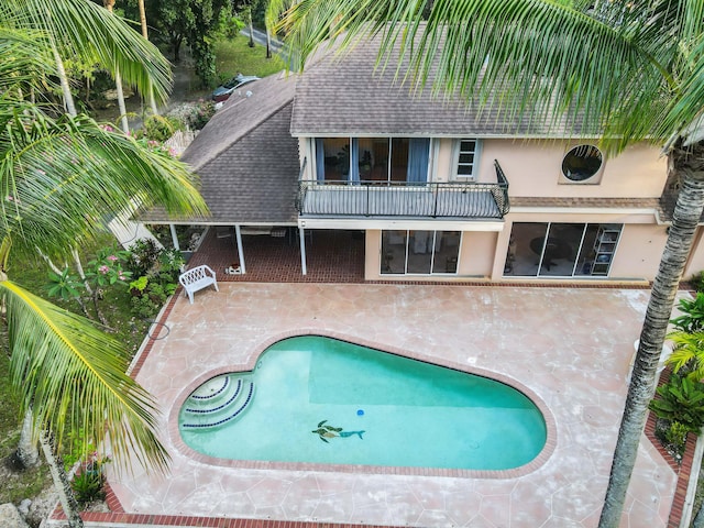 6935 Pioneer Rd, West Palm Beach, FL 33413 - outdoor pool with a patio