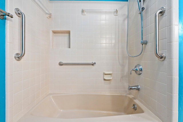 4904 River Pl, Fort Pierce, FL 34982 - bathroom with shower / bath combination