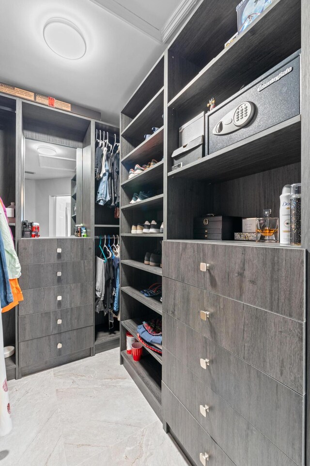 2471 SE Leithgow St, Port Saint Lucie, FL 34952 - view of walk in closet