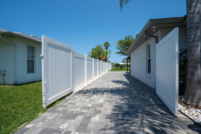 2471 SE Leithgow St, Port Saint Lucie, FL 34952 - view of patio / terrace