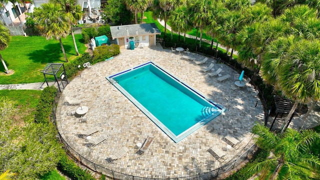 82 Baytree Cir, Boynton Beach, FL 33436 - view of community pool