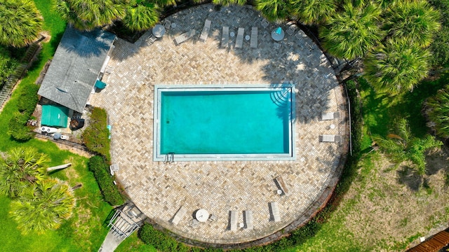 82 Baytree Cir, Boynton Beach, FL 33436 - view of subject property with a pool area