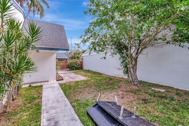 82 Baytree Cir, Boynton Beach, FL 33436 - view of yard with a patio