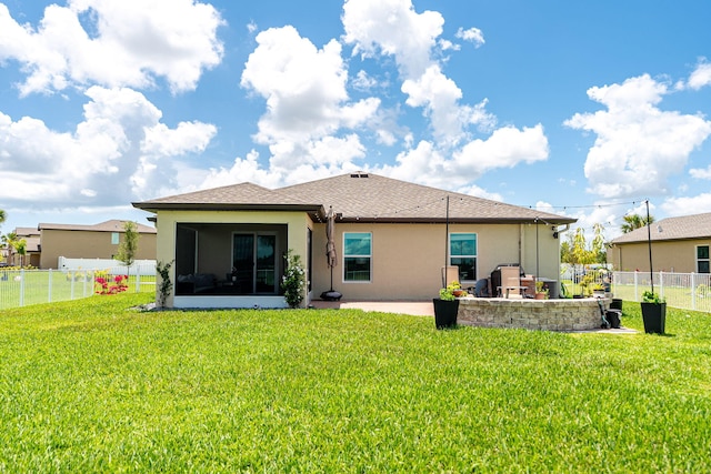 956 Bent Creek Dr, Fort Pierce, FL 34947 - rear view of property with stucco siding, a sunroom, a patio area, and roof with shingles