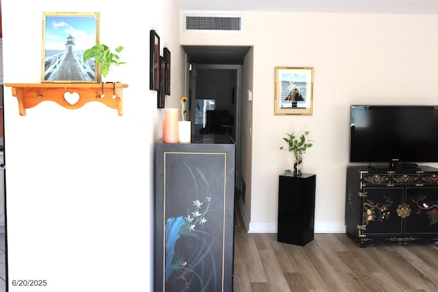 716 Saxony O Unit 716, Delray Beach, FL 33446 - living room with wood finished floors and baseboards