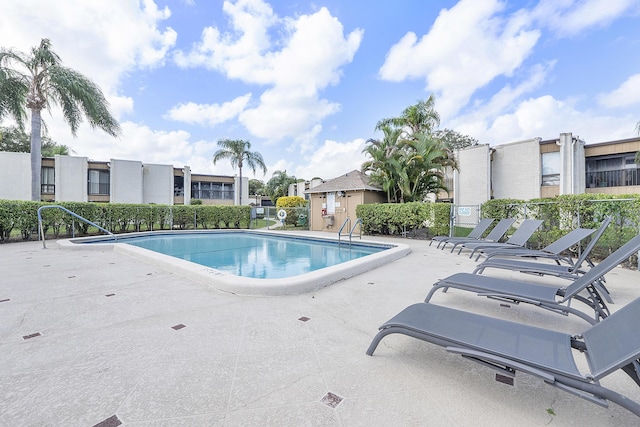 6612 Spring Bottom Way Unit 186, Boca Raton, FL 33433 - community pool with a patio