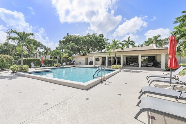 6612 Spring Bottom Way Unit 186, Boca Raton, FL 33433 - community pool with a patio