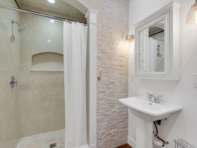 3416 Atlantic Blvd, Vero Beach, FL 32960 - full bath with a tile shower