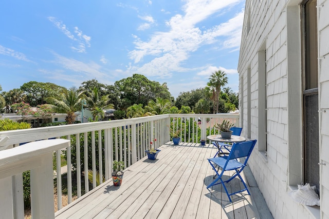 638 NE 8th Ave, Boynton Beach, FL 33435 - view of wooden deck