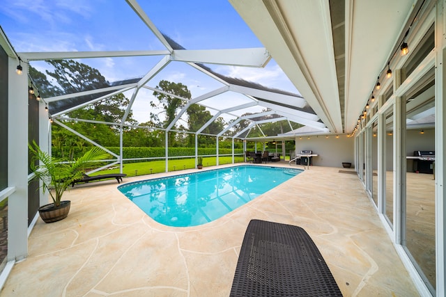 7903 Plantation Lakes Dr NW, Port Saint Lucie, FL 34986 - swimming pool with a patio area and a lanai
