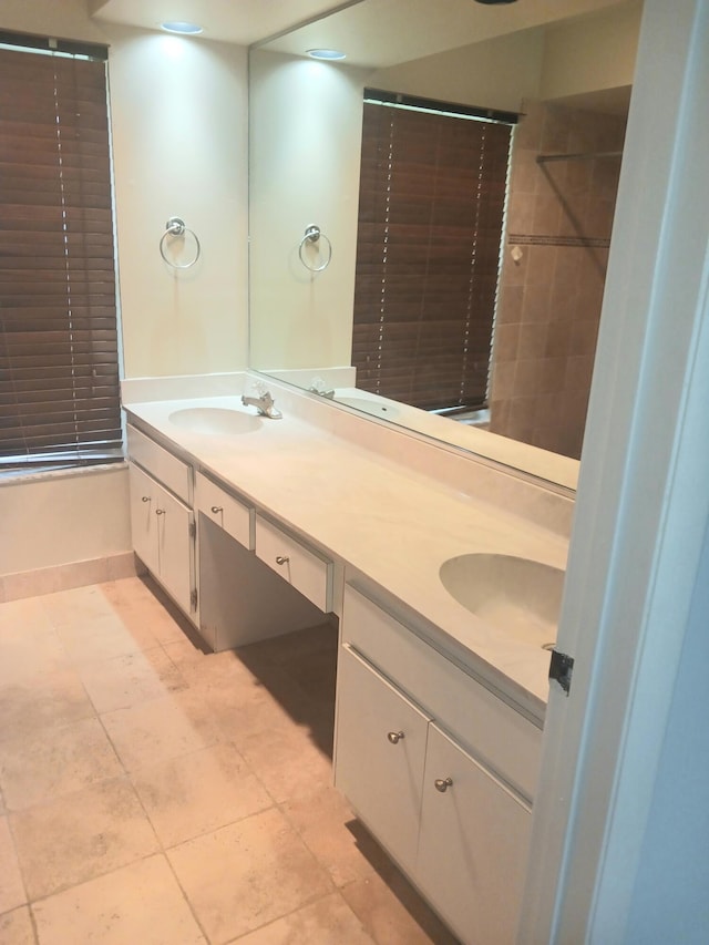 8205 Winnipesaukee Way, Lake Worth, FL 33467 - full bath with double vanity